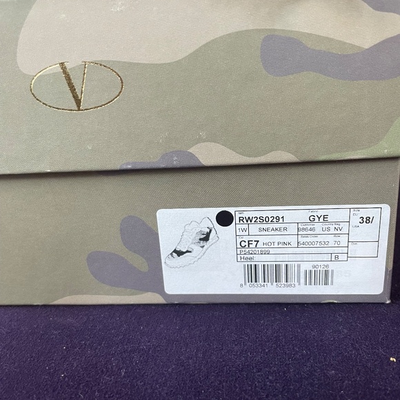 Valentino pink camo sneakers, size 38. - Picture 8 of 10